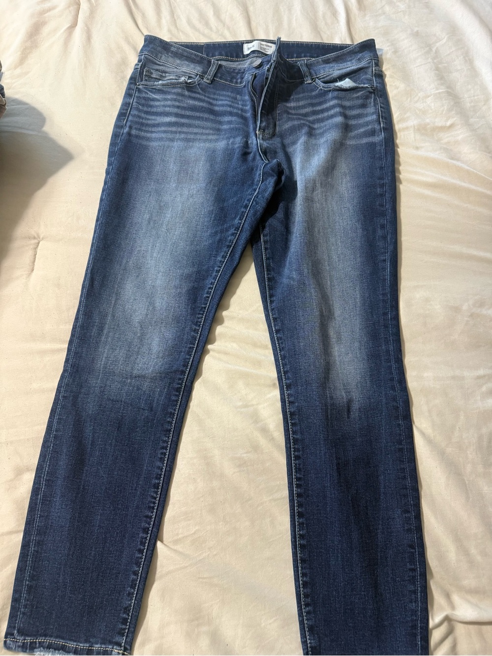 BKE Women's Mid Wash Cropped Slim Jeans